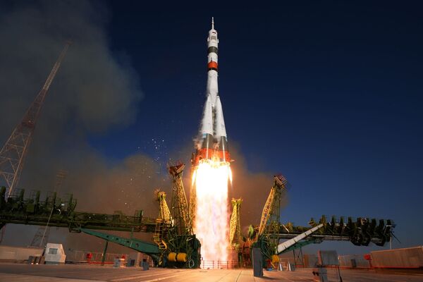 Lançamento do foguete portador Soyuz-2.1a com a nave Soyuz MS-14 (imagem referencial) - Sputnik Brasil