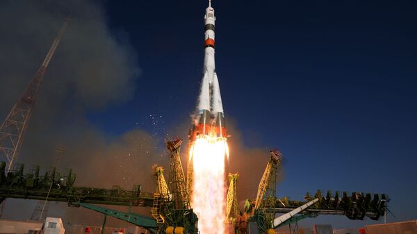 Lançamento do foguete portador Soyuz-2.1a com a nave Soyuz MS-14 (imagem referencial) - Sputnik Brasil