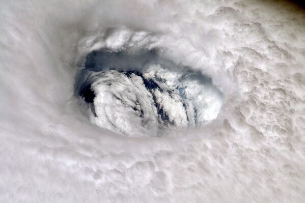 Fotografia do furacão Dorian tirada a partir da Estação Espacial Internacional - Sputnik Brasil
