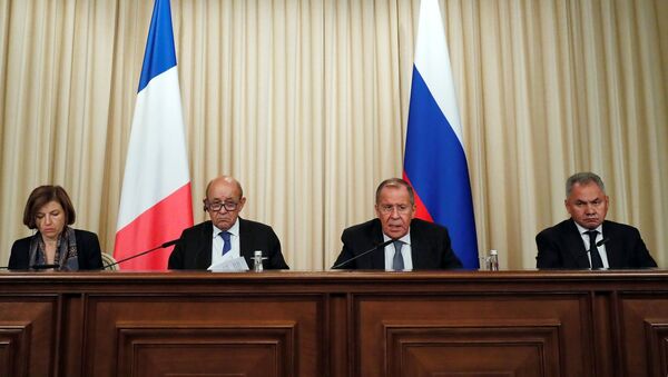 Ministros franceses e russos se reuniram em Moscou nesta segunda-feira - Sputnik Brasil