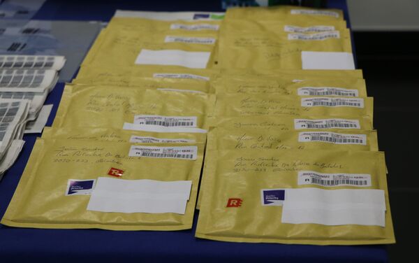 Envelopes para envio de notas falsas  - Sputnik Brasil