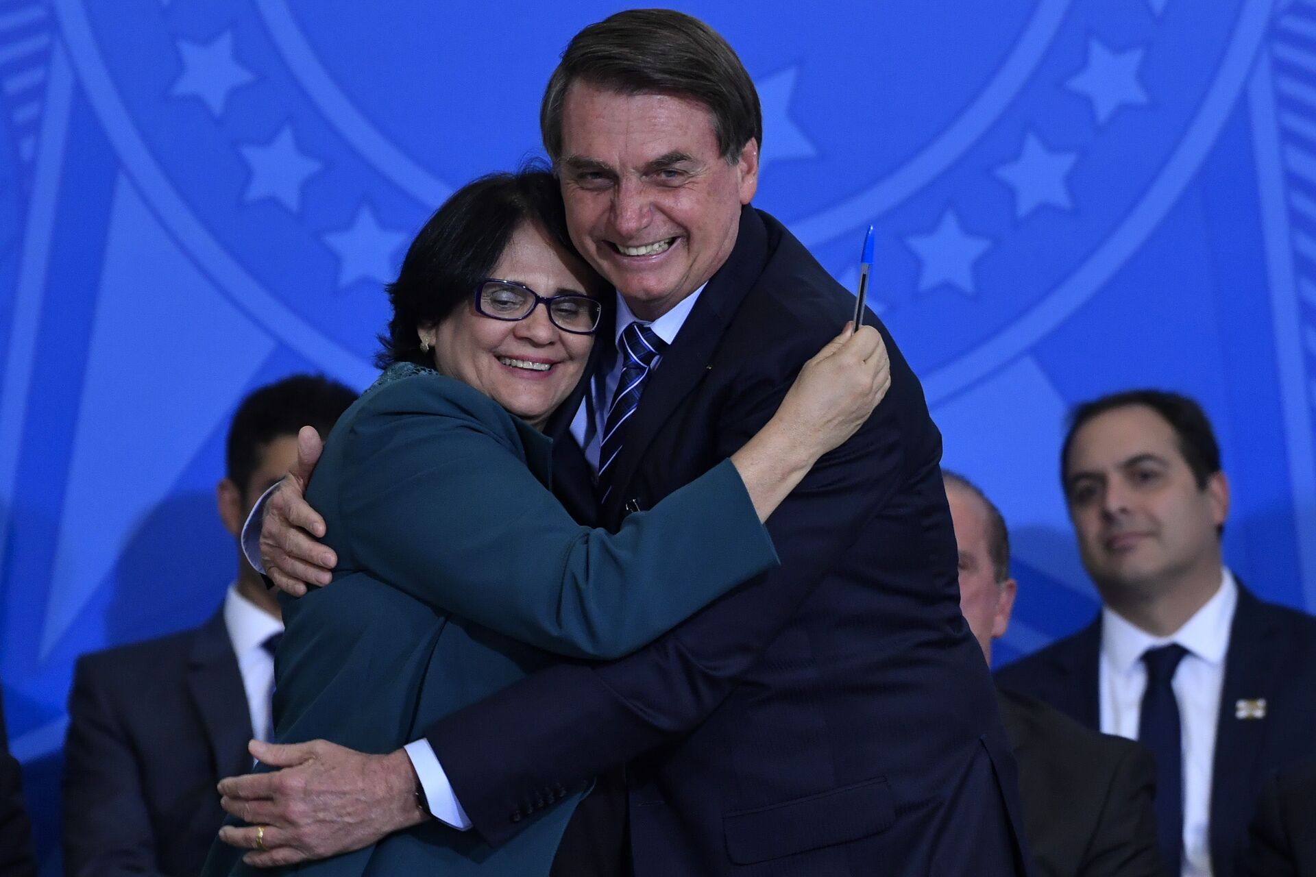Bolsonaro está com a faca e o queijo na mão, diz especialista após eleições na Câmara e Senado - Sputnik Brasil, 1920, 02.02.2021