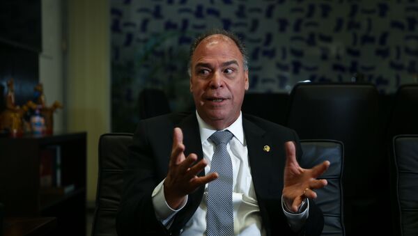 O líder do governo no Senado, Fernando Bezerra Coelho (MDB-PE) durante entrevista em seu gabinete em Brasília em 28 de março de 2019 - Sputnik Brasil