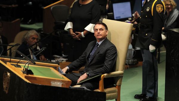 O presidente do Brasil, Jair Bolsonaro, prestes a discursar na abertura da 74ª Assembleia Geral da Organização das Nações Unidas (ONU), no dia 24 de setembro de 2019. - Sputnik Brasil