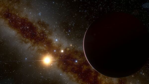 Representação do planeta gigante gasoso GJ 3512b orbitando ao redor da estrela anã vermelha GJ 3512 - Sputnik Brasil