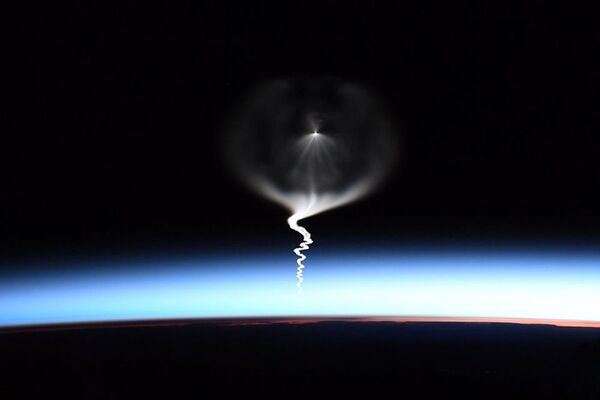 Estação Espacial Internacional vista a partir de um novo ângulo - Sputnik Brasil