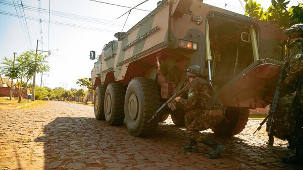 As tropas treinaram uma ação de retomada e ocupação da Usina de Itaipu. - Sputnik Brasil