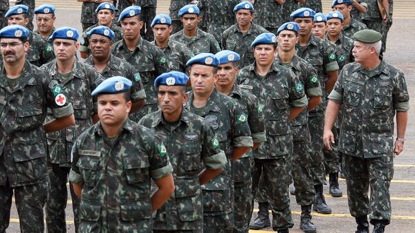 Militares retornam a Brasília, capital do Brasil, após sete meses de operações no Haiti, no âmbito da operação de paz Minustah - Sputnik Brasil