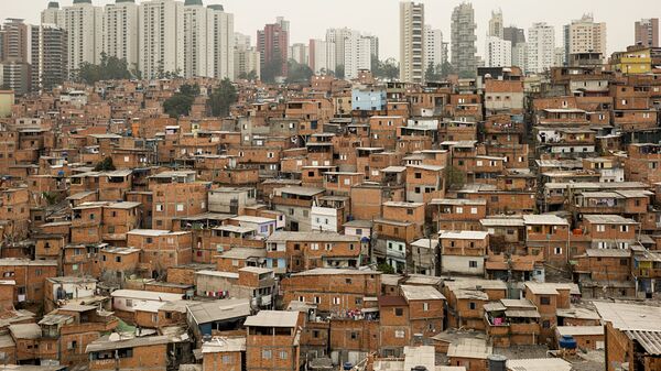 Desigualdade social: vista da favela de Paraisópolis, ao lado de um dos bairros mais ricos de São Paulo, o Morumbi - Sputnik Brasil