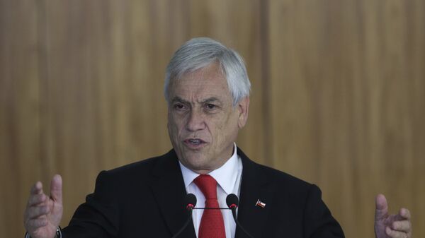 Sebastián Piñera, presidente do Chile, fala durante encontro com o então presidente do Brasil, Michel Temer, em Brasília, no dia 27 de abril de 2018. - Sputnik Brasil