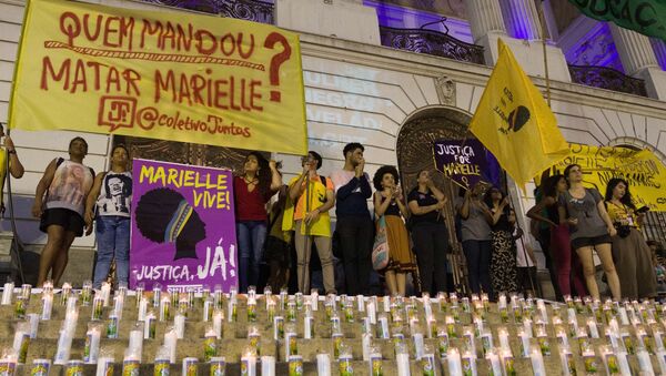Protesto Quem Mandou Matar Marielle? no Rio de Janeiro (RJ), nesta sexta-feira (01), com presença de políticos e familiares da vereadora - Sputnik Brasil