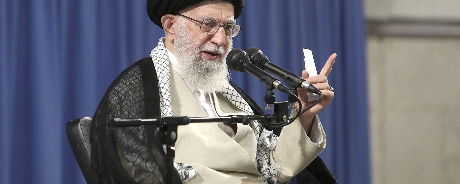 Líder supremo do Irã, aiatolá Ali Khamenei, discursa em Teerã, no Irã (foto der arquivo) - Sputnik Brasil, 1920, 24.02.2024