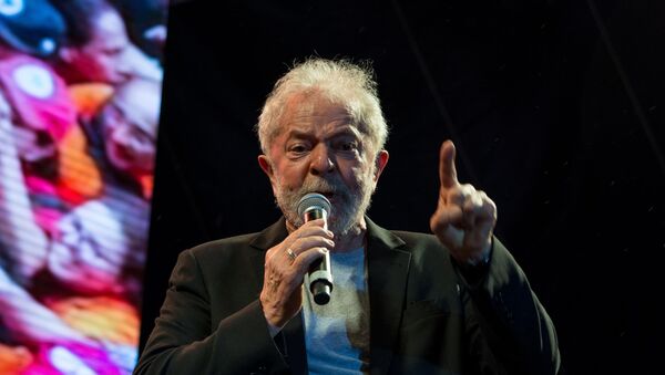 O ex-presidente Lula (PT) participa do ato intitulado “Lula Livre”, realizado na praça Nossa Senhora do Carmo, em Recife (PE) - Sputnik Brasil