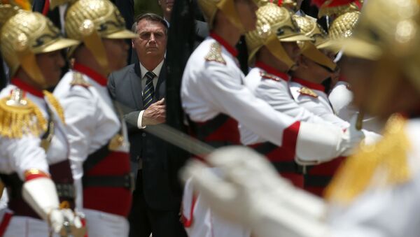 Presidente Bolsonaro durante a celebração do Dia da Bandeira Nacional em Brasília - Sputnik Brasil