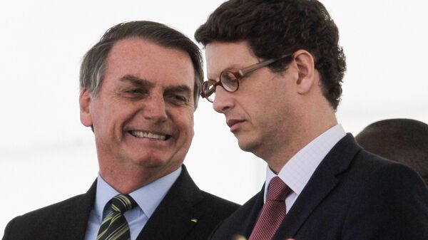 Presidente Jair Bolsonaro ao lado do ministro do Meio Ambiente, Ricardo Salles, durante evento em SP - Sputnik Brasil