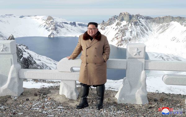 Líder norte-coreano Kim Jong-un na região do monte Paektu, Ryanggang, Coreia do Norte - Sputnik Brasil