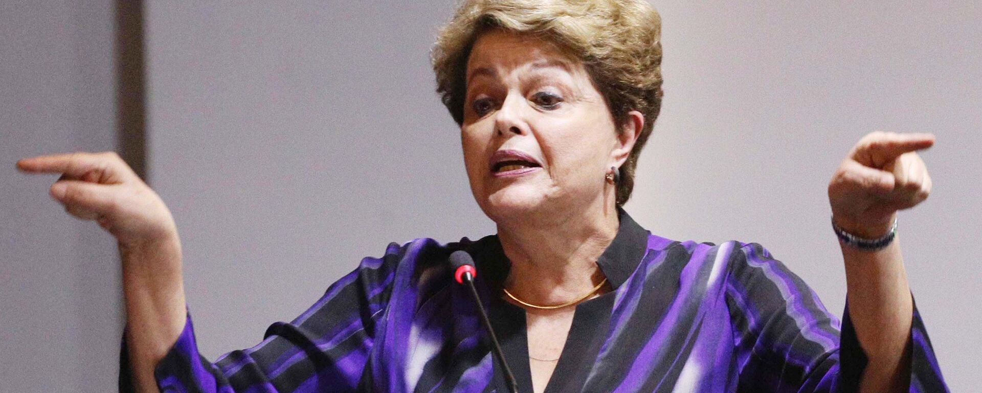 A ex-presidente Dilma Rousseff durante o 7º Congresso Nacional do Partido dos Trabalhadores (PT), na Casa de Portugal em São Paulo (SP) (foto de arquivo) - Sputnik Brasil, 1920, 08.02.2023