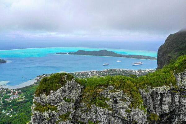 Ilha Bora Bora é fotografada do monte Otemanu, Polinésia Francesa - Sputnik Brasil