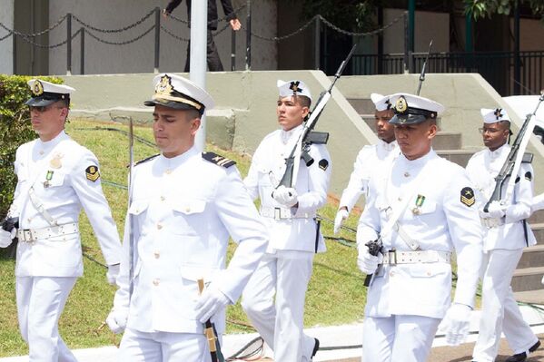 Militares da Marinha do Brasil em celebração do Dia do Marinheiro em Brasília - Sputnik Brasil