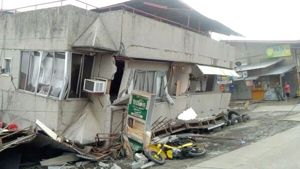 Edifícios danificados por terremoto em Padada, Filipinas, 15 de dezembro de 2019 - Sputnik Brasil