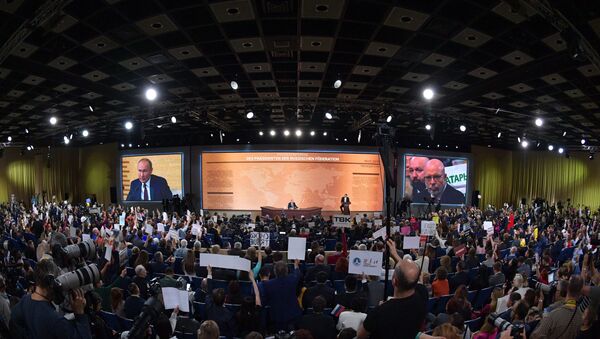 15ª coletiva de imprensa de Vladimir Putin no Centro de Comércio Internacional de Moscou, 19 de dezembro de 2019 - Sputnik Brasil