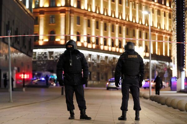 Um atirador abriu fogo no centro de Moscou perto do prédio do Serviço Federal de Segurança da Rússia (FSB) na quinta-feira (19) - Sputnik Brasil