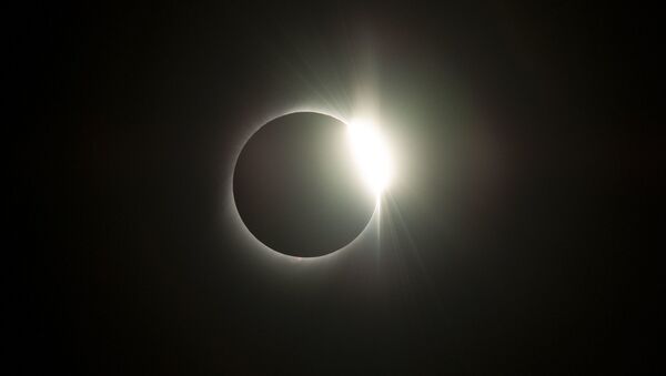 Eclipse Solar - Sputnik Brasil