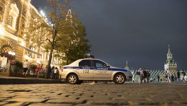 Carro de polícia faz patrulha na Praça Vermelha, no centro de Moscou, na Rússia (foto de arquivo) - Sputnik Brasil