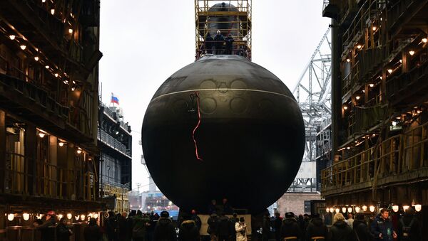 Submarino diesel elétrico Volkhov é lançado à água - Sputnik Brasil