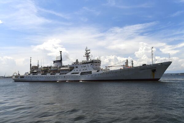 Navio de pesquisa russo Admiral Vladimirsky no porto do Rio de Janeiro, em 10 de janeiro de 2020 - Sputnik Brasil