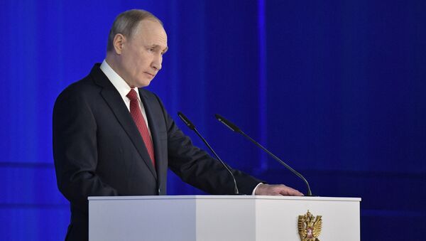 O presidente da Rússia, Vladimir Putin, discursa com sua mensagem anual à Assembleia Federal, em 15 de janeiro de 2020 (foto de arquivo) - Sputnik Brasil