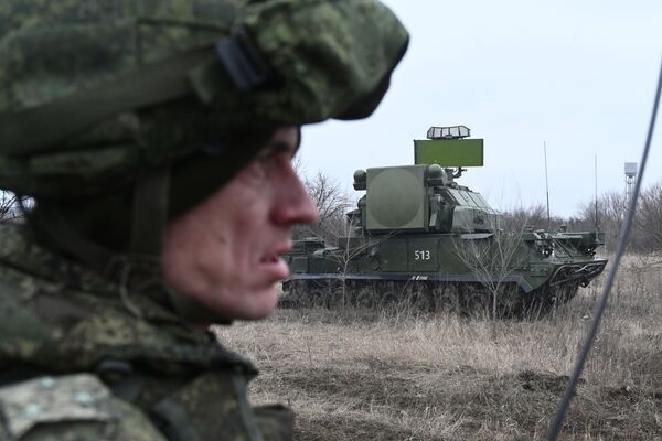 Sistema de defesa antiaérea russo Tor durante exercícios táticos do Distrito Militar do Sul da Rússia, na região de Rostov-no-Don - Sputnik Brasil