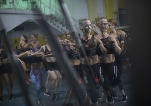 Artistas ensaiam na escola de samba Paraíso do Tuiuti, no Rio de Janeiro, Brasil, em 15 de janeiro de 2020 - Sputnik Brasil
