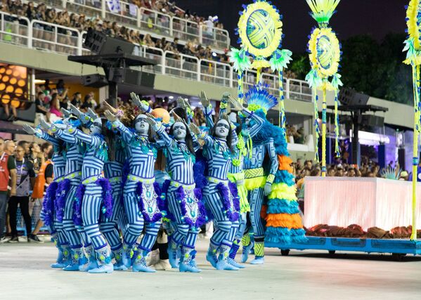 Comissão de Frente da Portela durante desfile do Grupo Especial no carnaval de 2020. - Sputnik Brasil