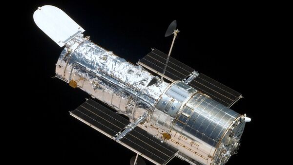 Telescópio Hubble visto do ônibus espacial Atlantis, voo STS-125, 4ª Missão de Manutenção do Telescópio Orbital - Sputnik Brasil