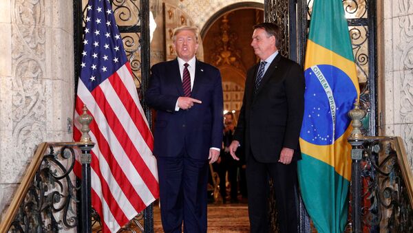 Os presidentes dos EUA, Donald Trump, e do Brasil, Jair Bolsonaro, se encontram na Flórida - Sputnik Brasil