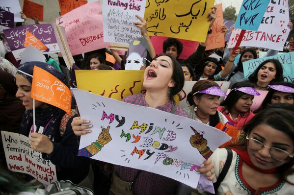 Mulheres em manifestação no Dia Internacional da Mulher no Paquistão, 8 de março de 2019 - Sputnik Brasil