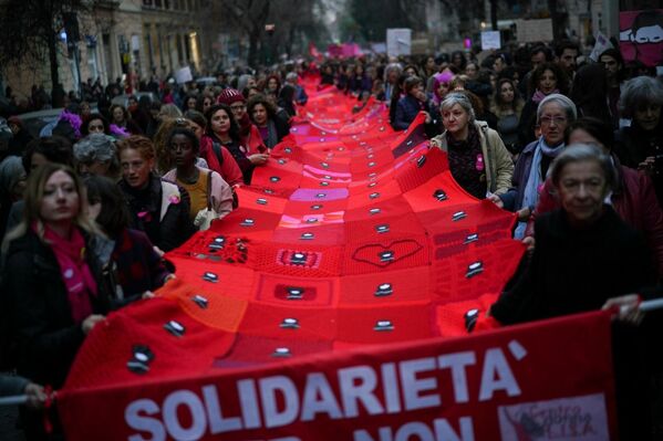 Manifestação dedicada ao Dia Internacional da Mulher em Roma, Itália, 8 de março de 2019 - Sputnik Brasil