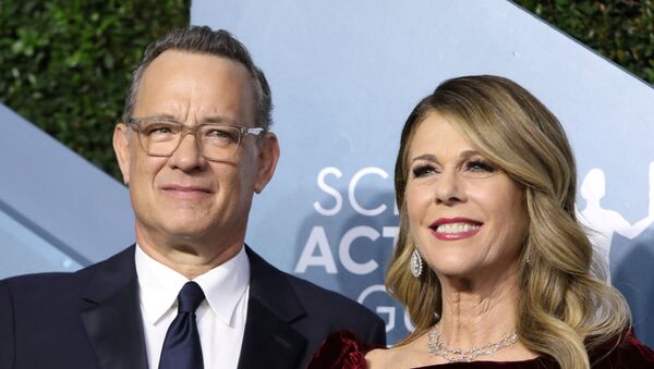 Ator norte-americano Tom Hanks e esposa Rita Wilson durante premiação em Los Angeles, Califórnia, EUA, 19 de janeiro de 2020  - Sputnik Brasil