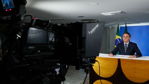 Presidente Jair Bolsonaro durante pronunciamento em rede nacional de rádio e televisão, 24 de março de 2020      - Sputnik Brasil