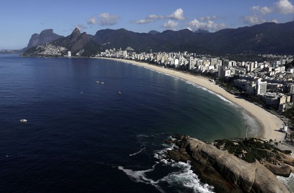 Vista aérea da praia de Ipanema vazia, no Rio de Janeiro, 26 de março de 2020 - Sputnik Brasil