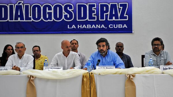 Negociações de paz entre o governo colombiano e as FARC estão sendo realizadas em Havana, com mediação de diplomatas cubanos e noruegueses - Sputnik Brasil