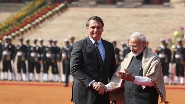 Jair Bolsonaro é recebido pelo primeiro-ministro da Índia, Narendra Modi - Sputnik Brasil