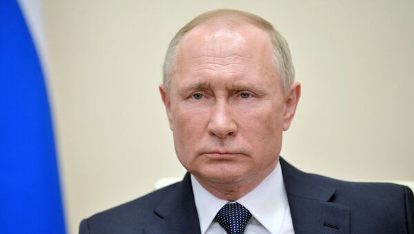 Presidente da Rússia, Vladimir Putin, durante videoconferência, 9 de abril de 2020 - Sputnik Brasil