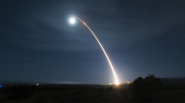 Lançamento de míssil balístico intercontinental (imagem referencial) - Sputnik Brasil