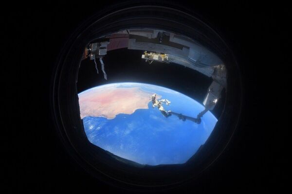Fotografia do planeta Terra tirada diretamente da Estação Espacial Internacional - Sputnik Brasil
