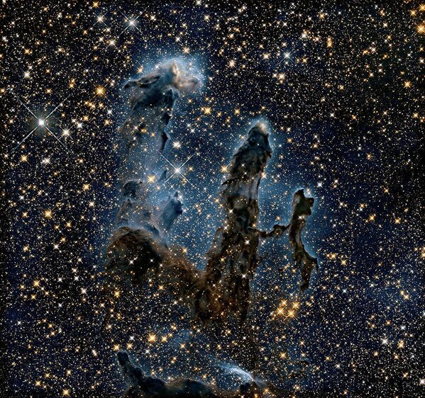 Aglomerados Pilares da Criação na nebulosa da Águia são fotografados pelo telescópio Hubble - Sputnik Brasil