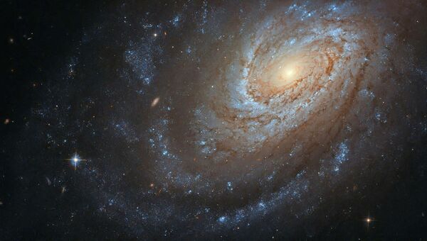 Galáxia espiral NGC 4651 em todo seu esplendor - Sputnik Brasil