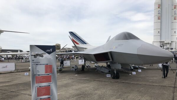 Maquete do TF-X das Indústrias Aeroespaciais Turcas, Exposição Aérea de Paris, 2019 - Sputnik Brasil