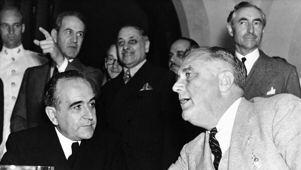 O presidente do Brasil, Getúlio Vargas, ao lado do presidente dos Estados Unidos, Franklin D. Roosevelt, em 1936. - Sputnik Brasil